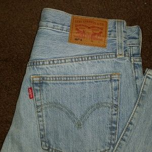 501s Levi's Vintage high waisted distressed jeans